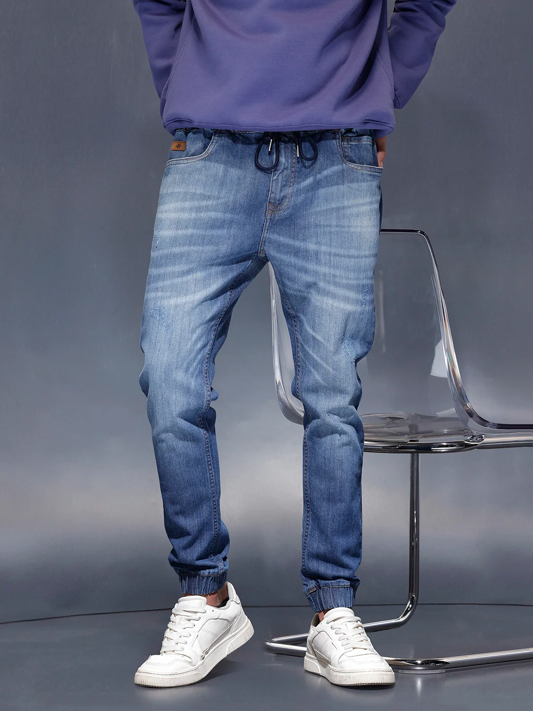 Men’s light washed jogger fit jeans | Med Stone