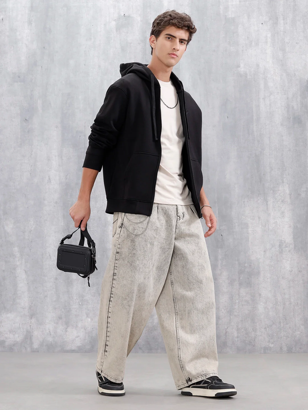Men's Solid Zip-Up Hoodie Sweatshirt | Black - Image 10