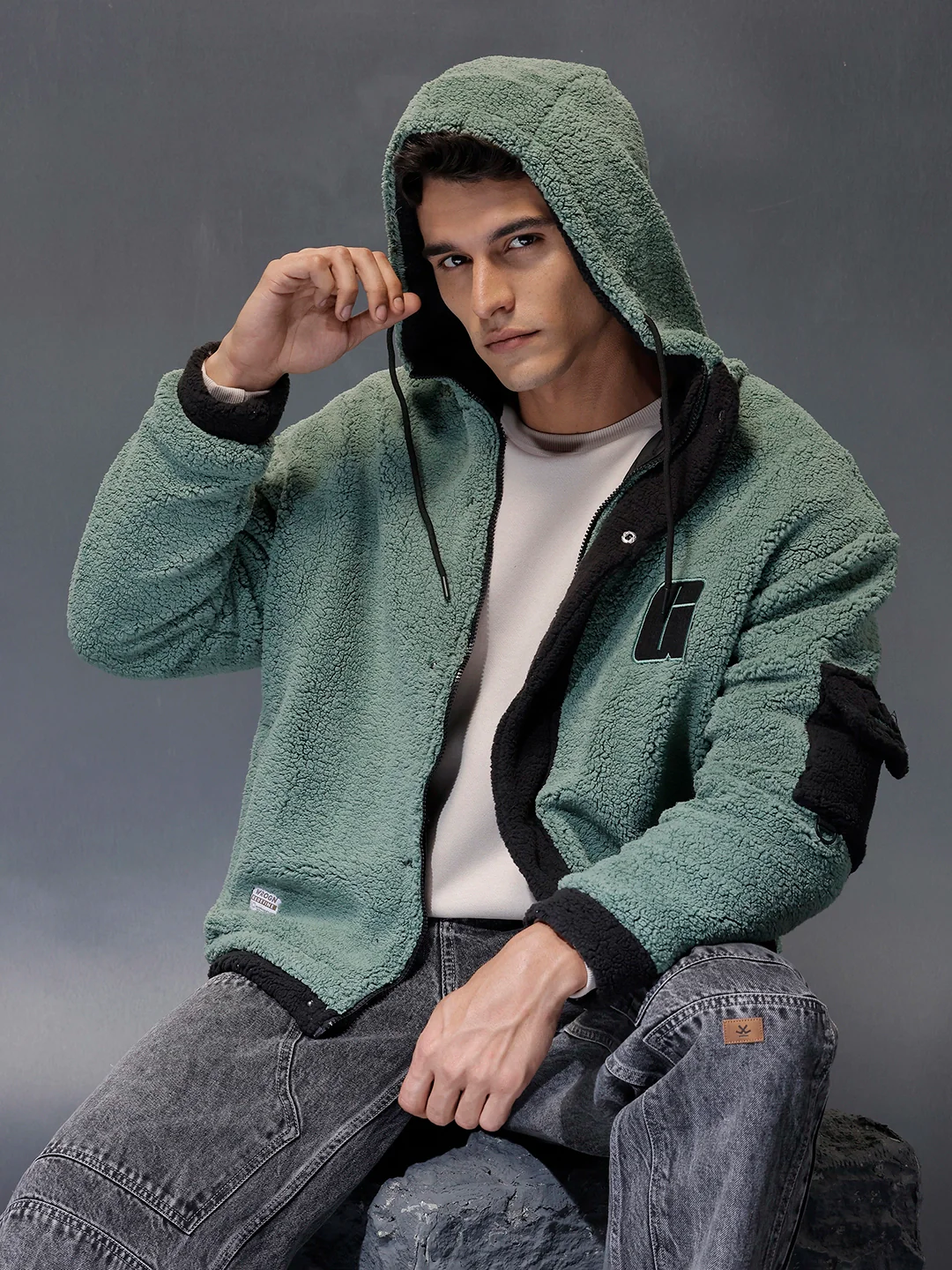 Men's casual jacket with contrast details, utility pocket and hoodie | Green