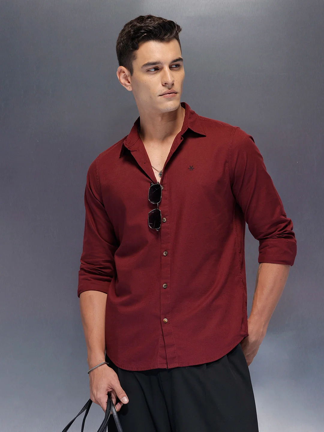 Men's solid shirt with clean tailoring and comfort fit | Wine