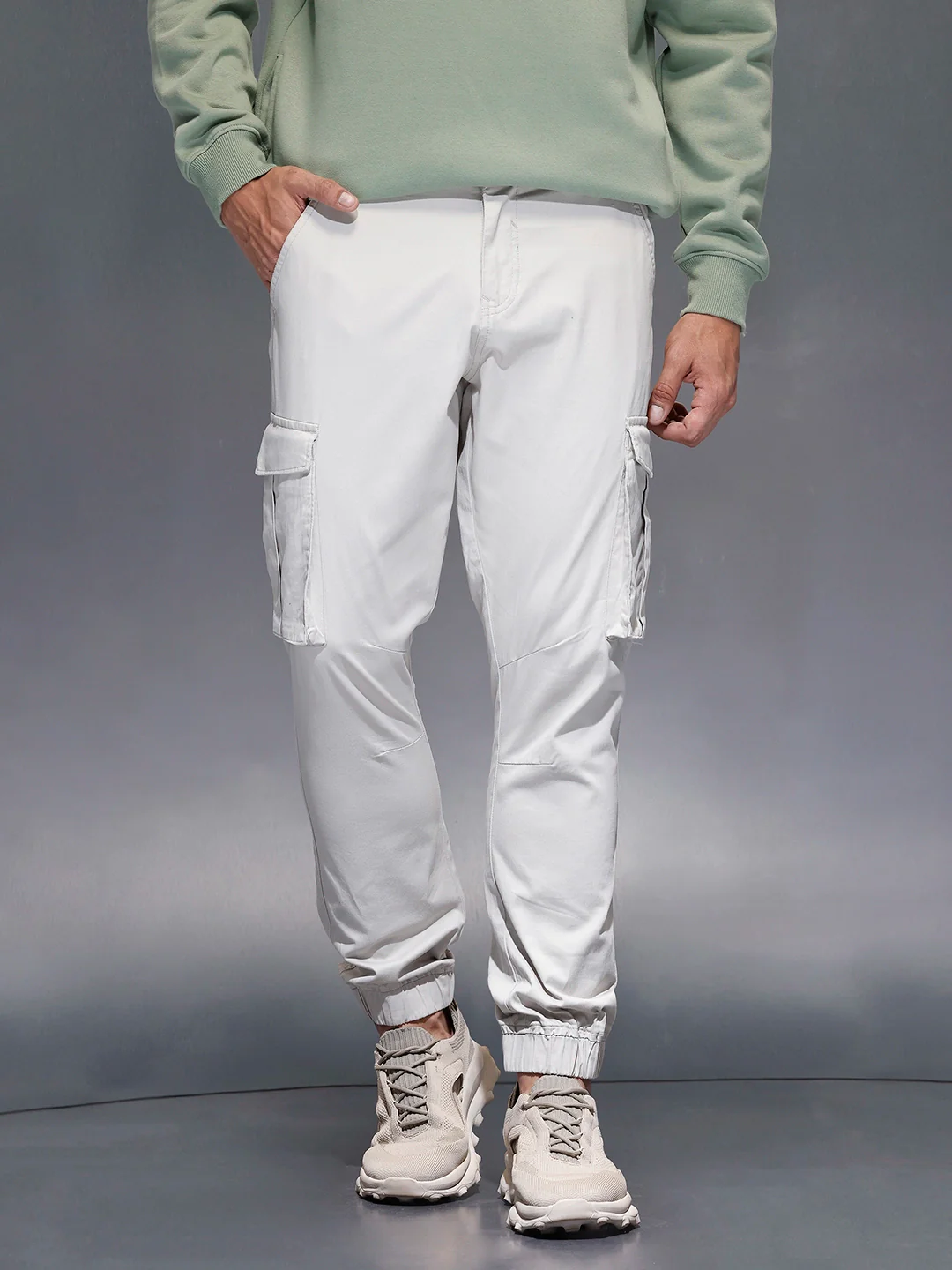 Men's straight fit trouser with cargo pockets | Grey