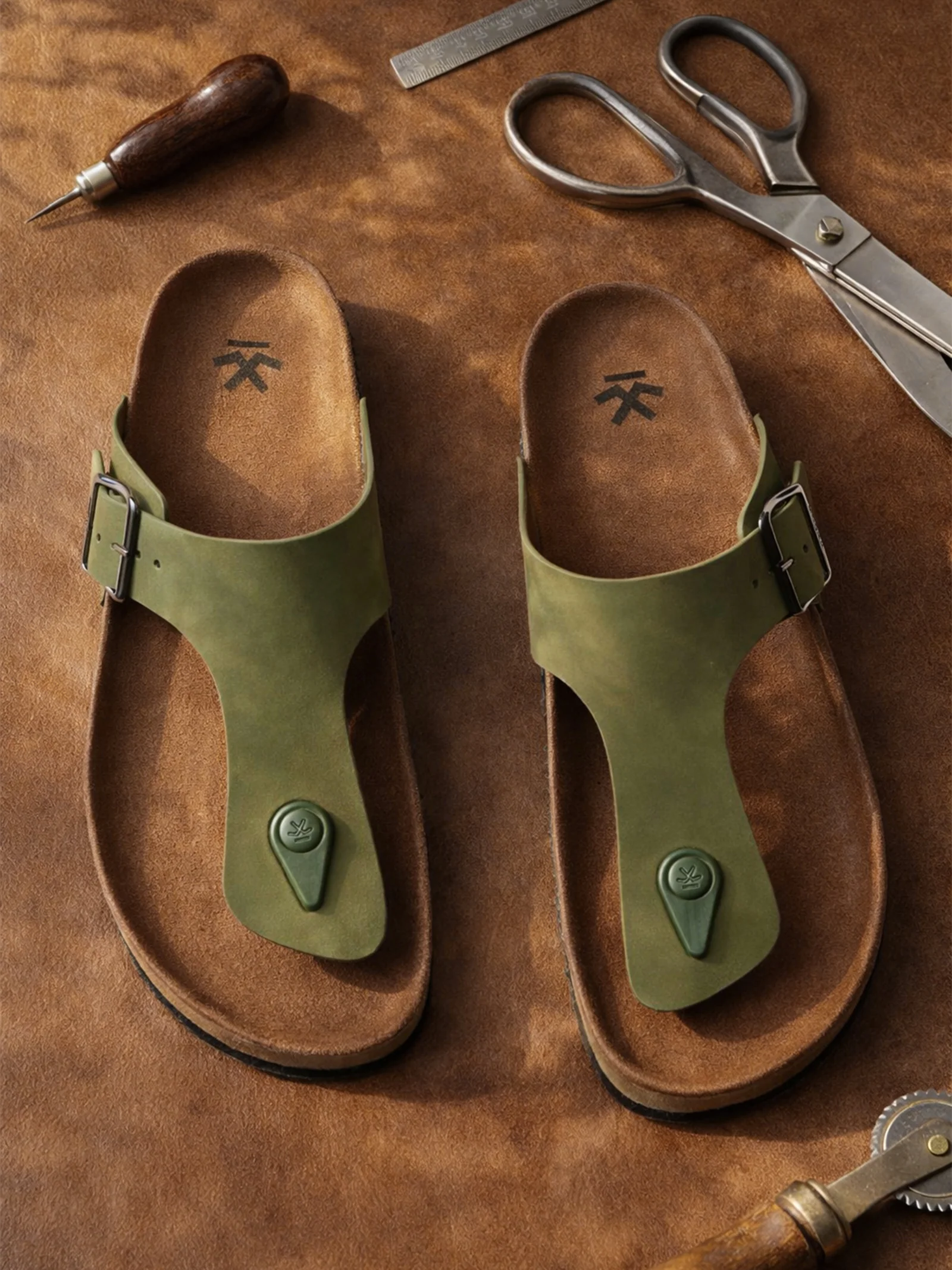 Open footwear| Olive Grind
