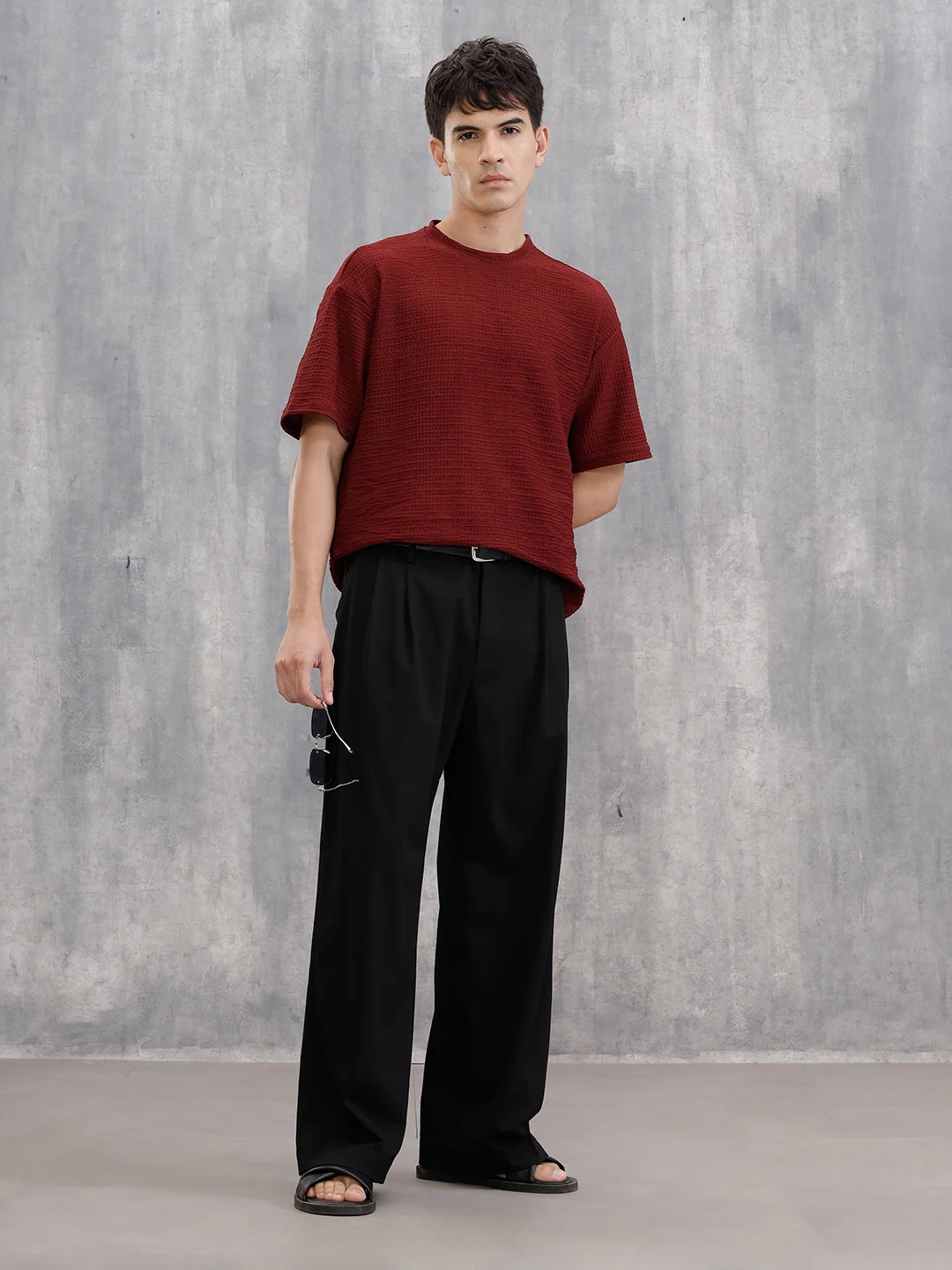 Oversized Jacquard Textured Crew Neck T-Shirt | Maroon - Image 6