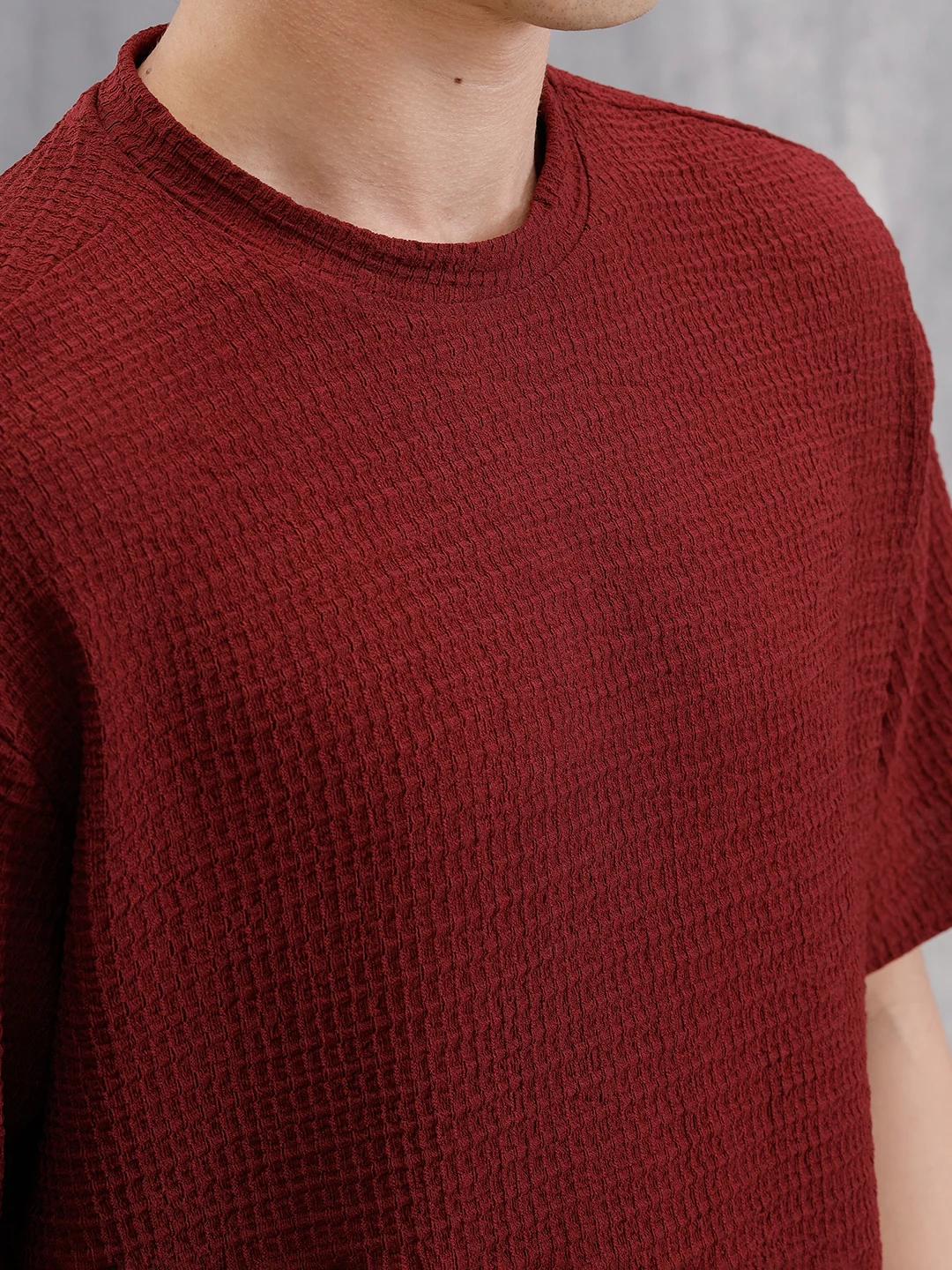 Oversized Jacquard Textured Crew Neck T-Shirt | Maroon - Image 8