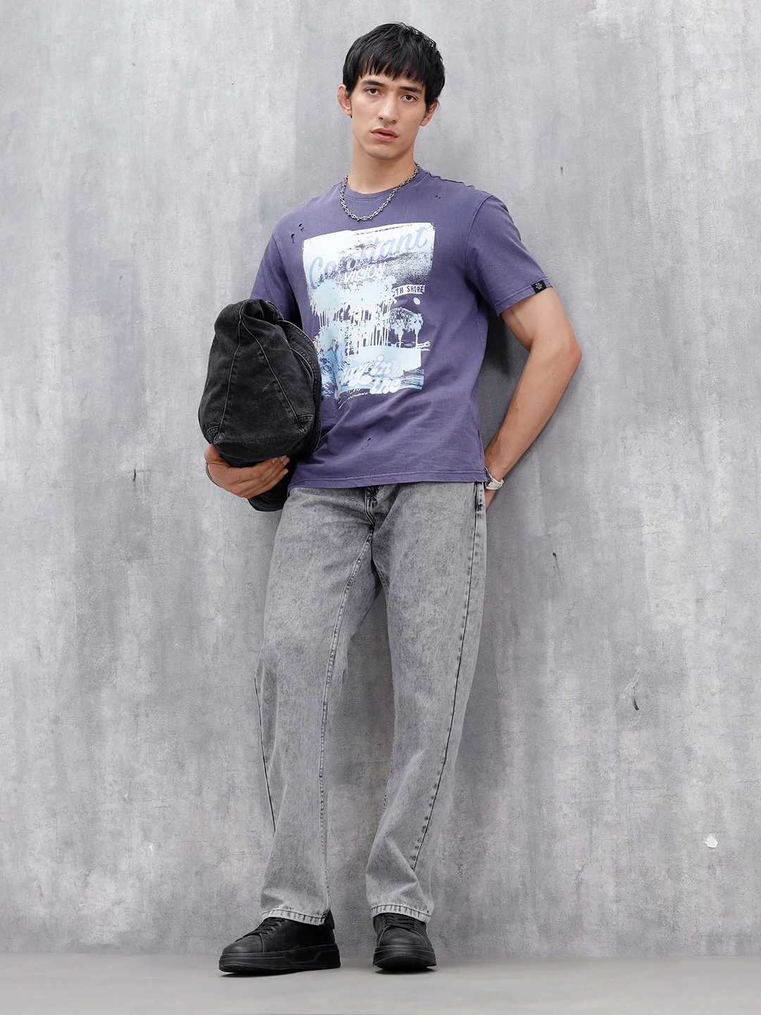 Oversized Washed Distressed Graphic T-Shirt | Navy Blue - Image 2
