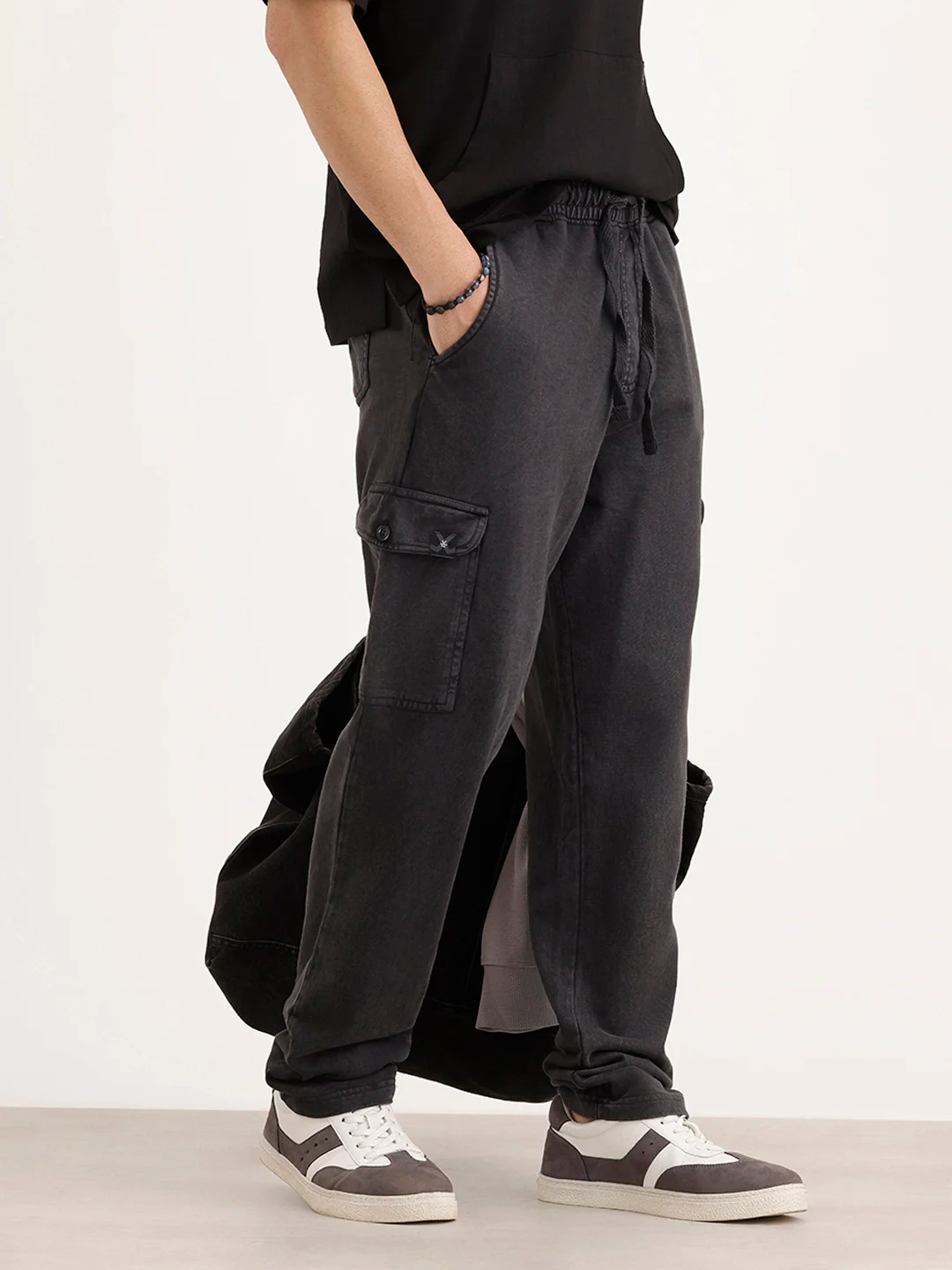 Slim Fit Knitted Jogger | Black