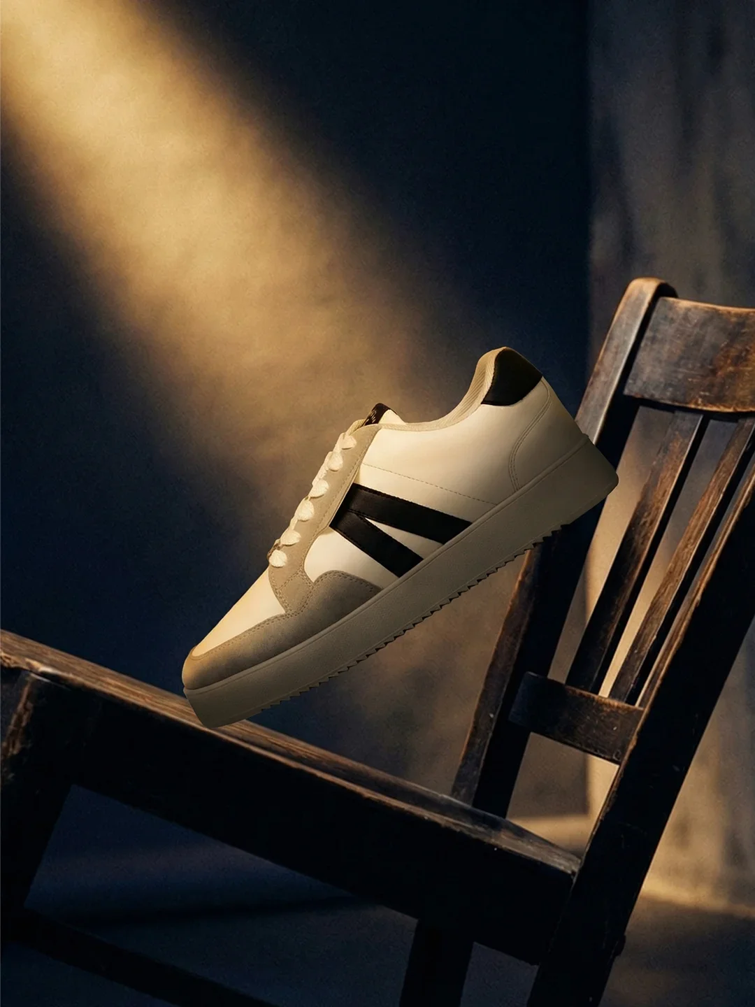 Sneakers | Bramble Base
